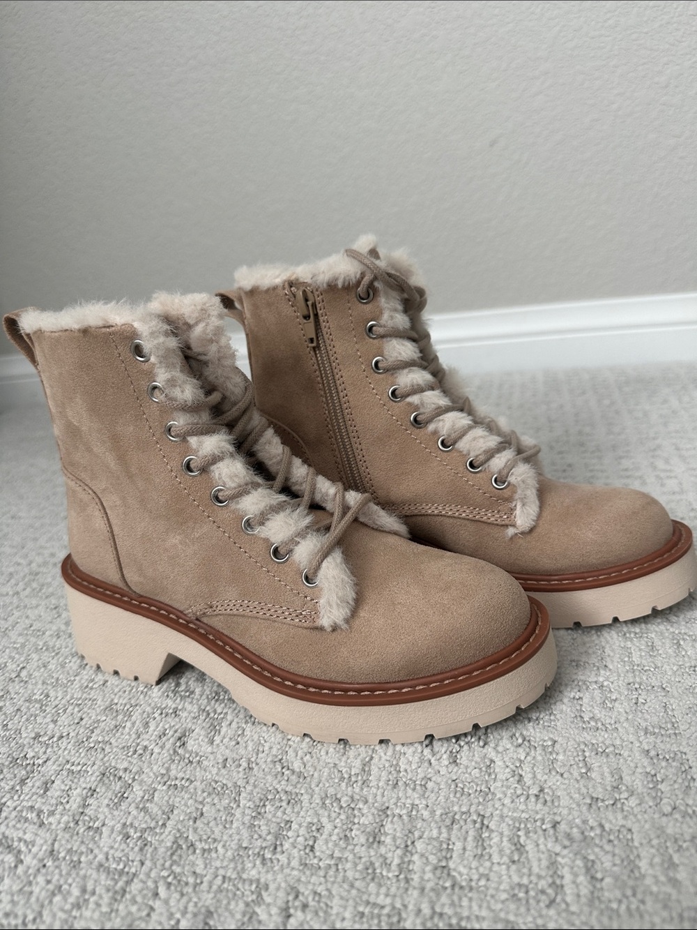 🤎Madden Girl 🤎Taupe Lace-Up Faux-Shearling Ankle Boots